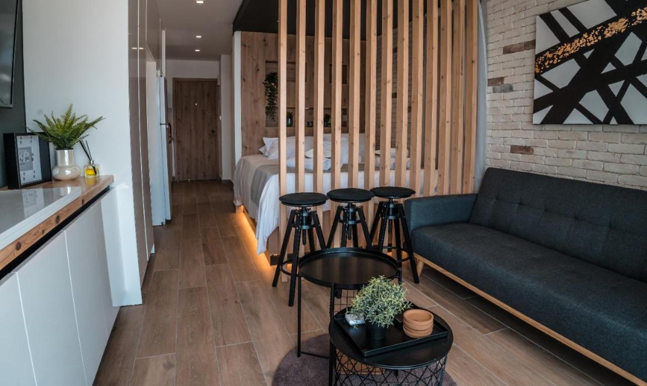 Cosea Living: Seaside Deluxe Suite In Harbour 107B Paphos Ngoại thất bức ảnh