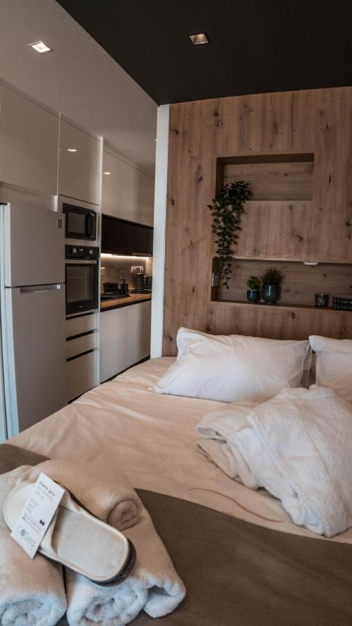 Cosea Living: Seaside Deluxe Suite In Harbour 107B Paphos Ngoại thất bức ảnh
