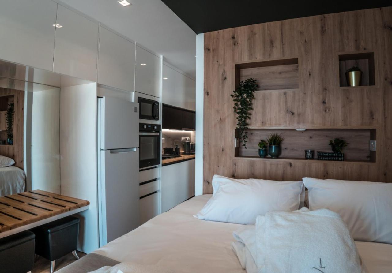 Cosea Living: Seaside Deluxe Suite In Harbour 107B Paphos Ngoại thất bức ảnh