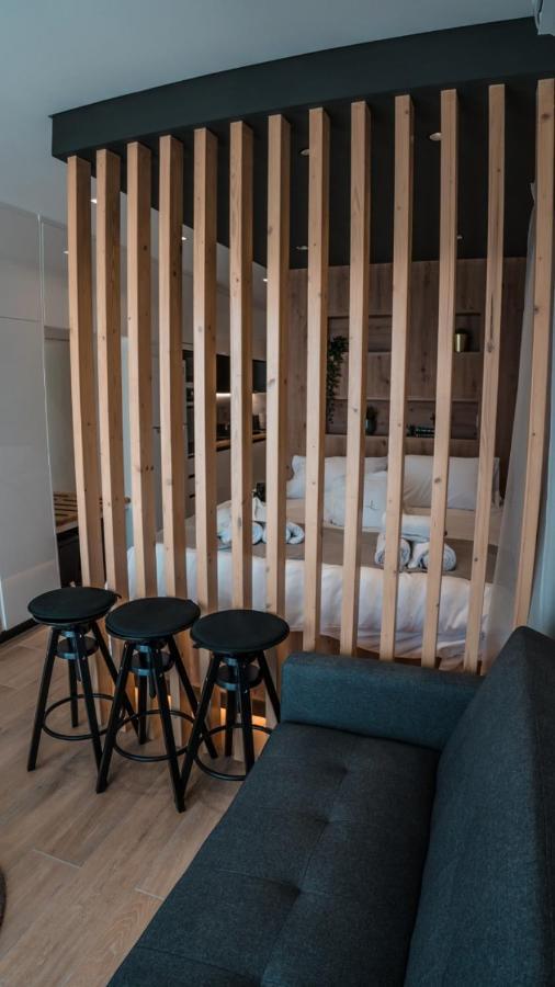 Cosea Living: Seaside Deluxe Suite In Harbour 107B Paphos Ngoại thất bức ảnh